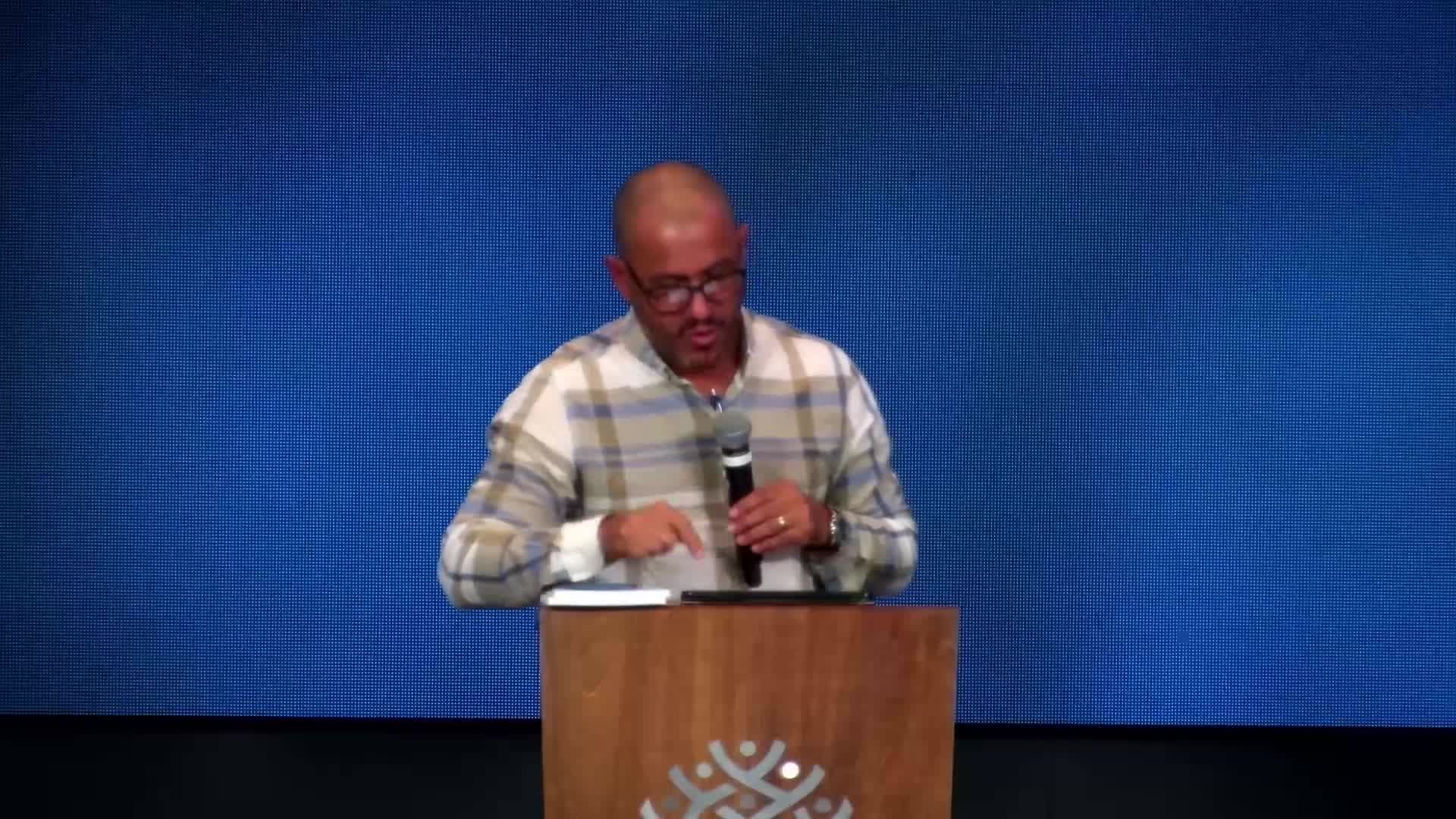 Tienes Algo Mejor_Pastor Carlos Cintrón_9 agosto 2026
